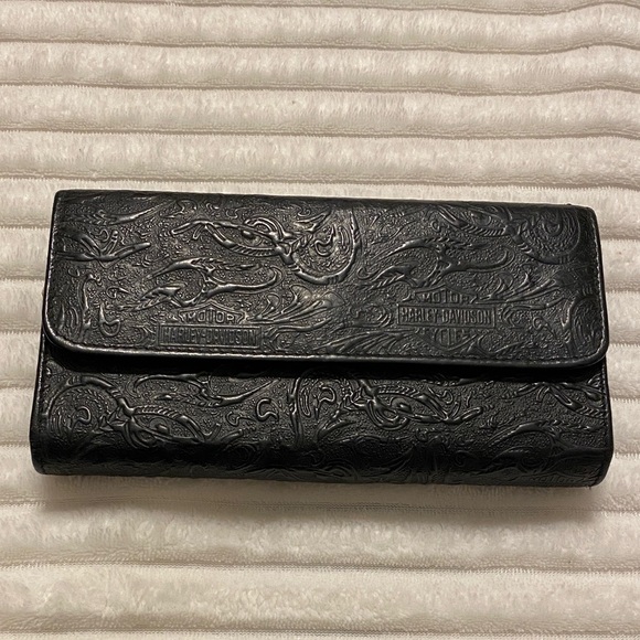 Harley-Davidson Handbags - Harley-Davidson Black Embossed Wallet